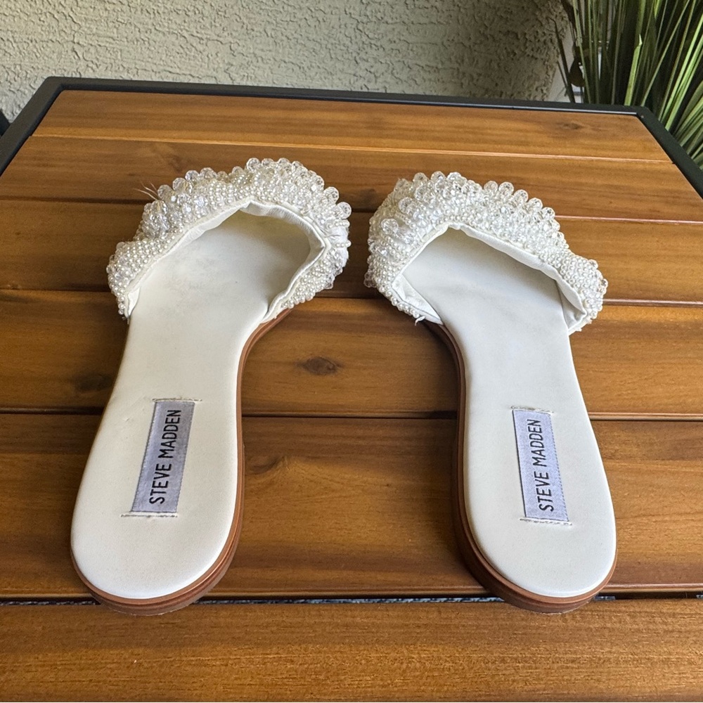 Steve Madden Women's White Beaded Slide Sandals - Picture 4 of 6